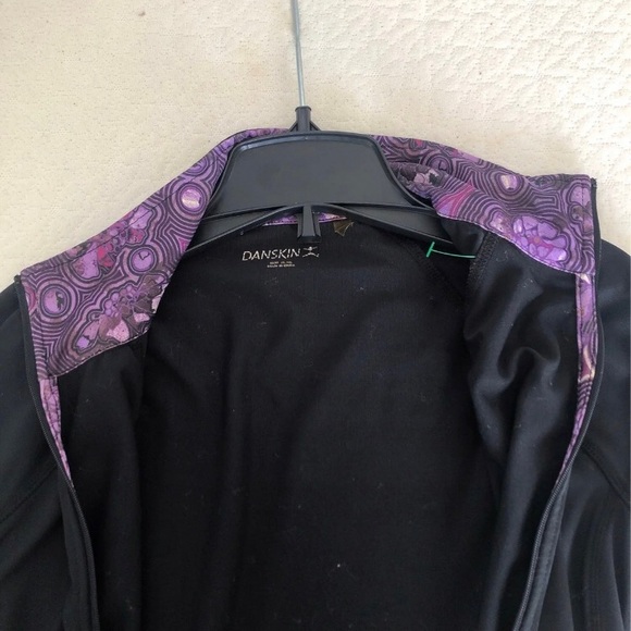 Black zip up athletic jacket from Danskin for women. - Picture 3 of 3